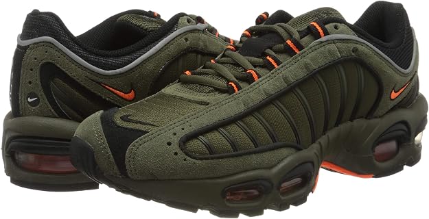 حذاء الجري نايكي للرجال Nike Air Max Tailwind IV – أناقة أرشيفية وأداء يومي